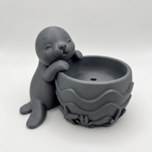 Alternative view of Seal Planter