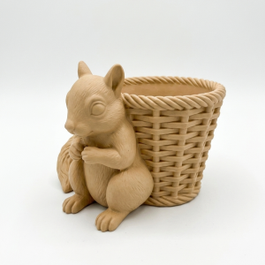 Alternative view of Squirrel Wicker Planter