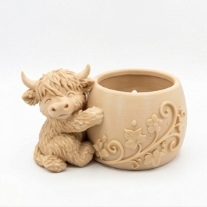 Alternative view of Cute Highland Cow Planter